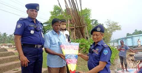 পুলিশ সুপার মীর মোদ্দাছ্ছের হোসেনের বাঘাইছড়ি থানা পরিদর্শন