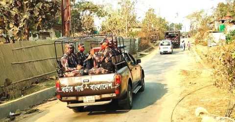 সেনা ও বিজিবির পাহাড়ায় সাজেক সড়কে যানচলাচল স্বাভাবিক