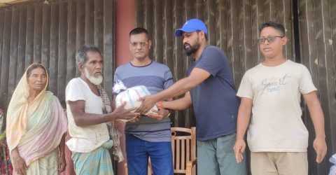 আওয়ামীলীগের প্রতিষ্ঠাবার্ষিকীতে বঙ্গলতলী ইউনিয়নে হতদরিদ্রদের মাঝে খাদ্য সামগ্রী বিতরণ