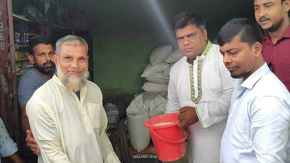 খোলাবাজারে চাল বিক্রি শুরু, প্রতি কেজি ৩০ টাকা