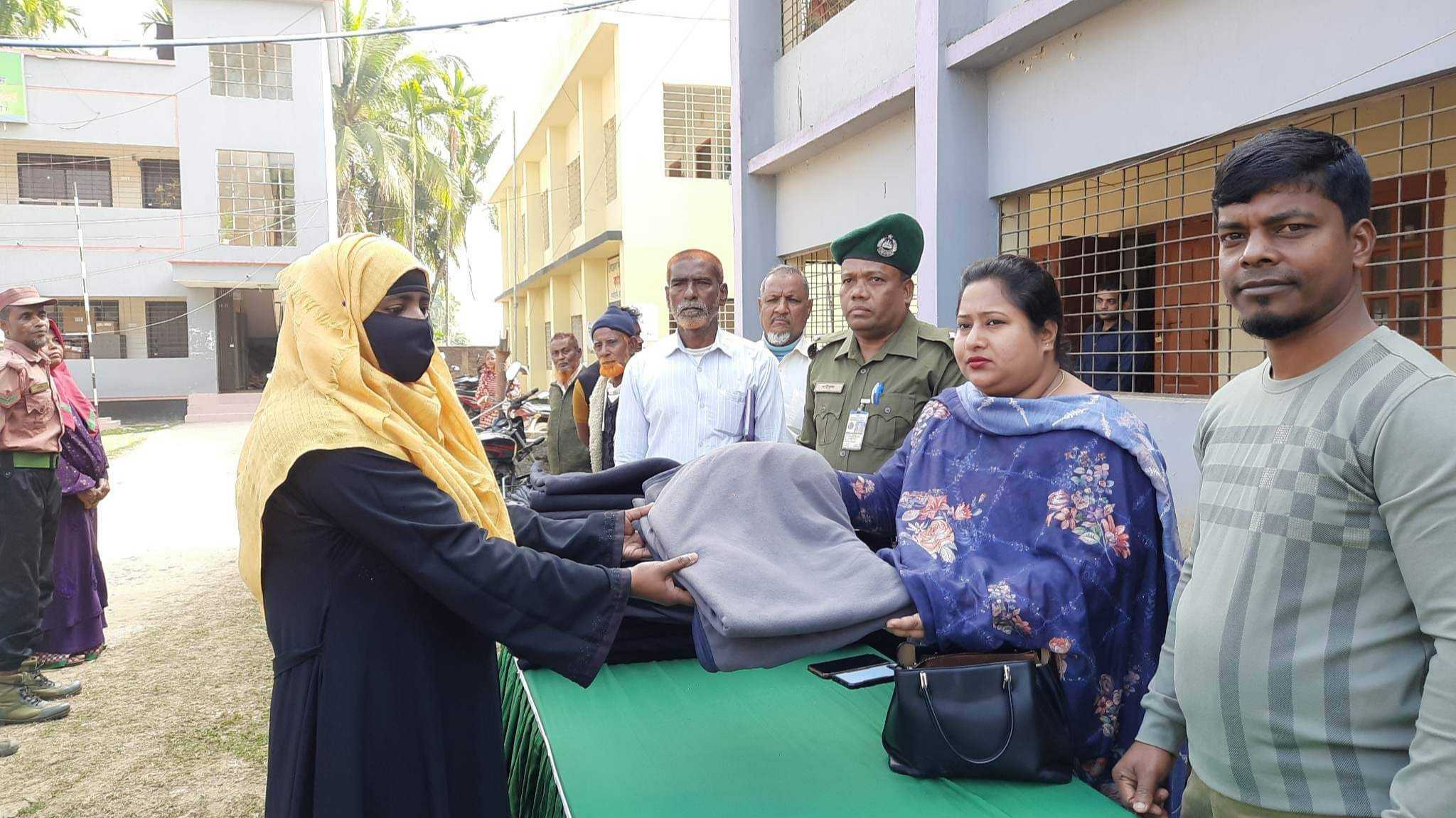 বাঘাইছড়িতে আনসার ভিডিপির সদস্যদের মাঝে শীতবস্ত্র বিতরন