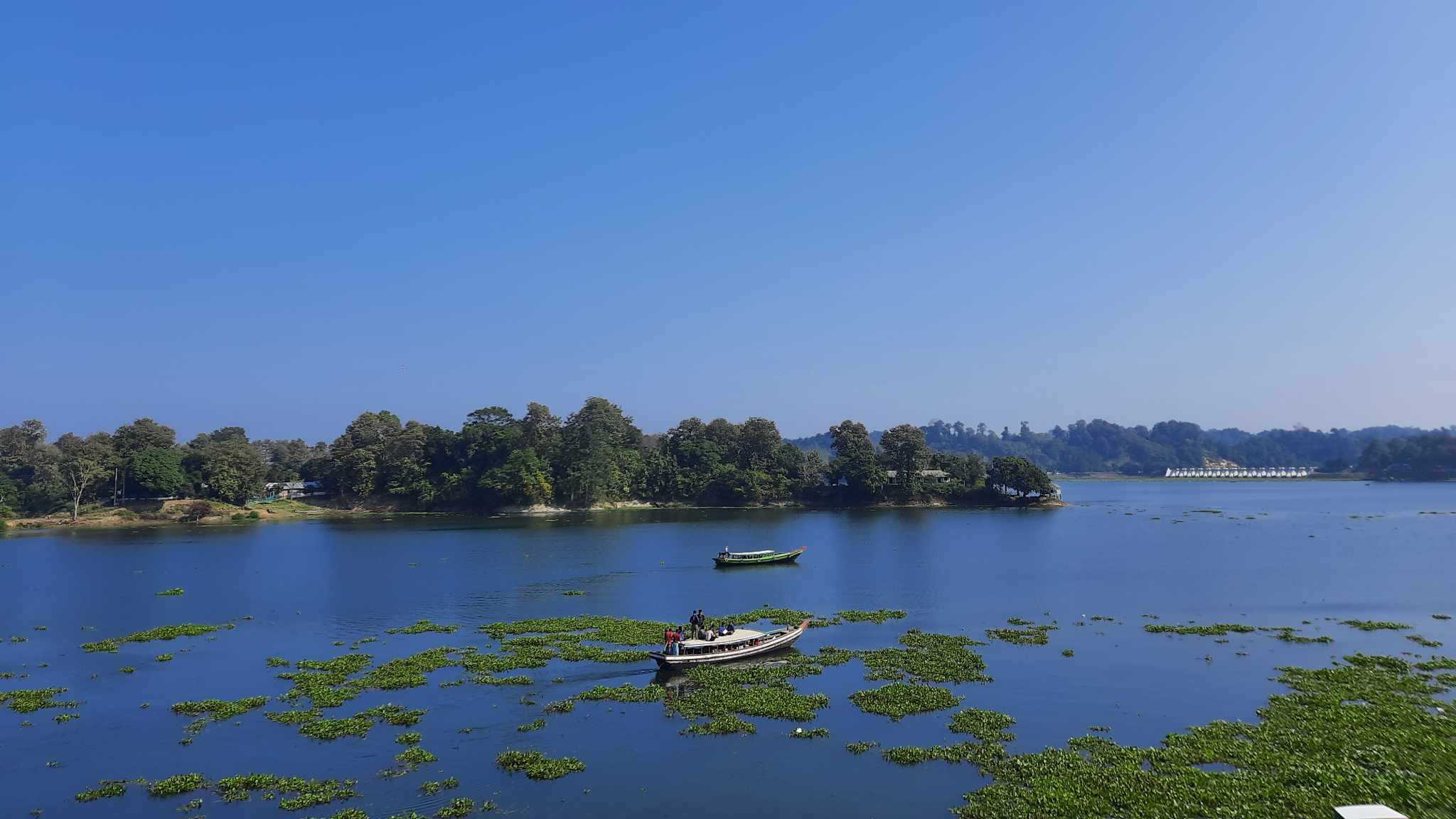 কাপ্তাই হ্রদে নৌ চলাচল বন্ধ ঘোষণা