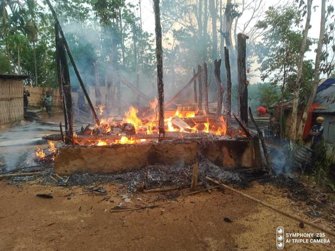 বাঘাইছড়িতে বজ্রপাতে বসতঘর পুড়ে ছাই