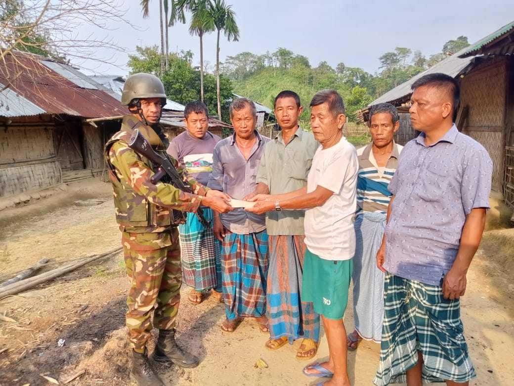 সাজেকের লক্ষ্মীছড়িতে সেতু নির্মাণে সেনাবাহিনীর আর্থিক সহায়তা প্রদান